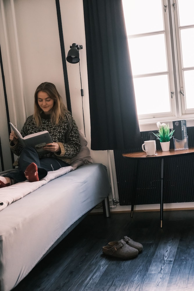 Gjestehuset 102 - your home away from home!