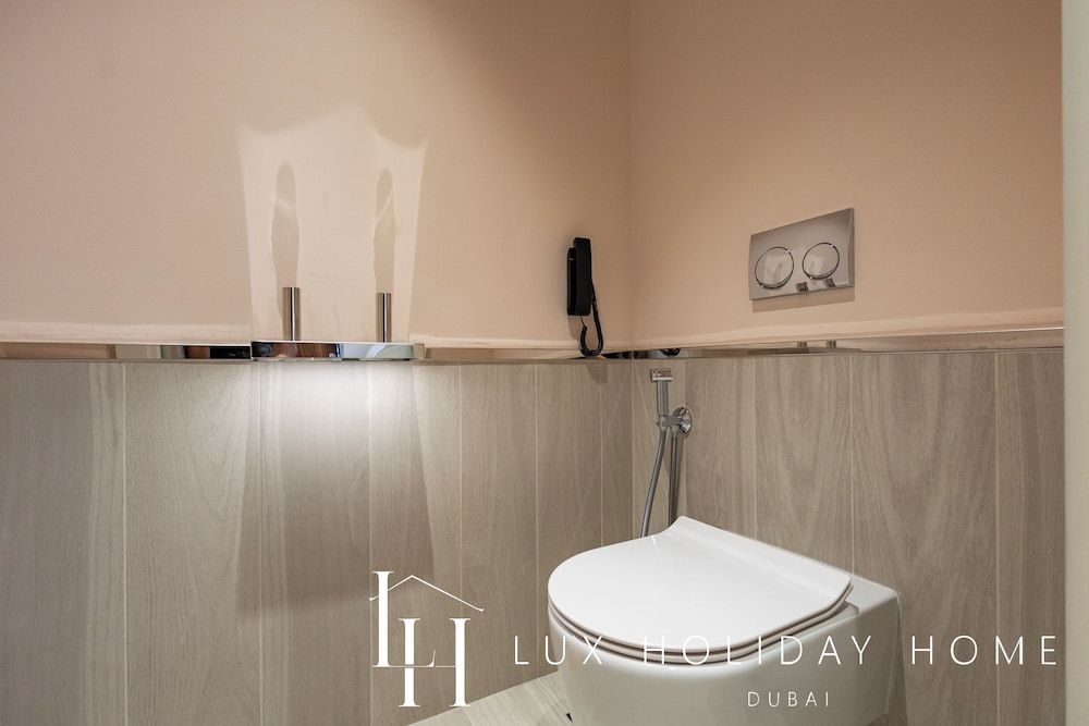 LUX The Modern Retro Suite