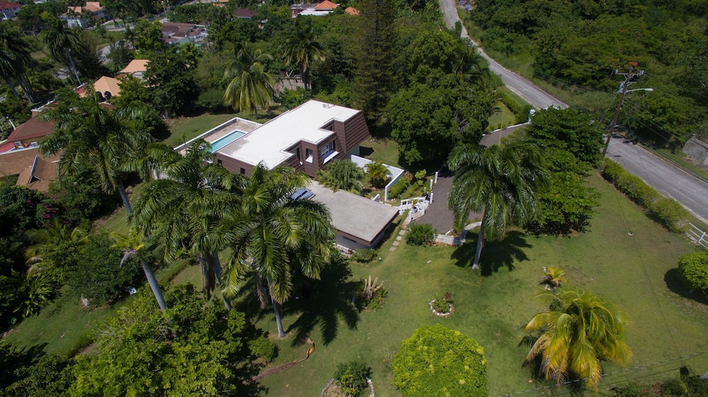 Burlingame Villa