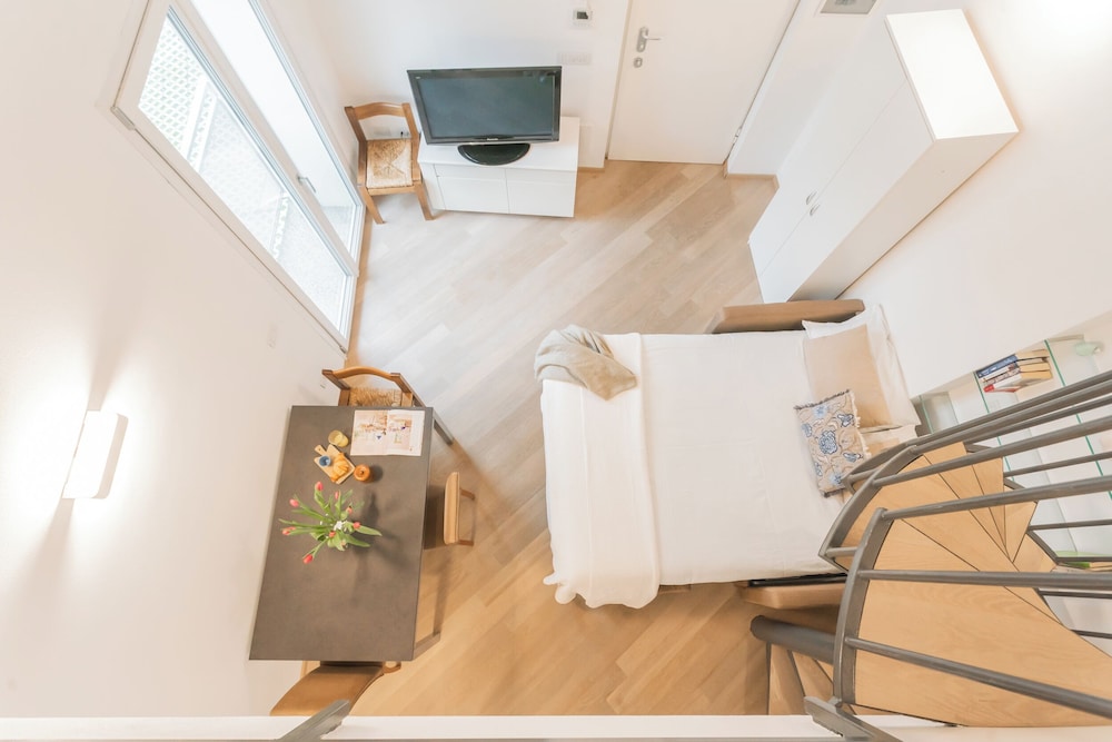 Borsieri Como Apartments with Parking by Rent all Como