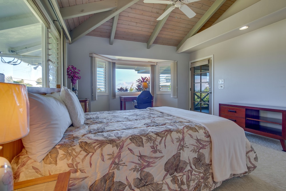 Big Island Vacations - Honomu Home w/ Screened Lanai  Ocean Views! - Property Image 2