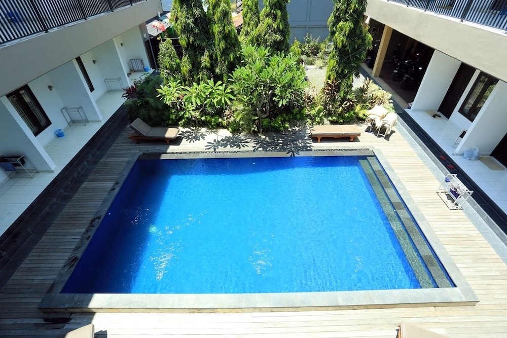 RedDoorz @ Raya Seminyak