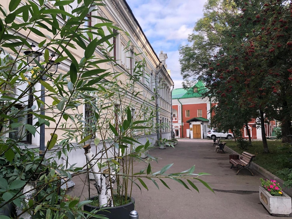 Sverchkov 8 Hotel