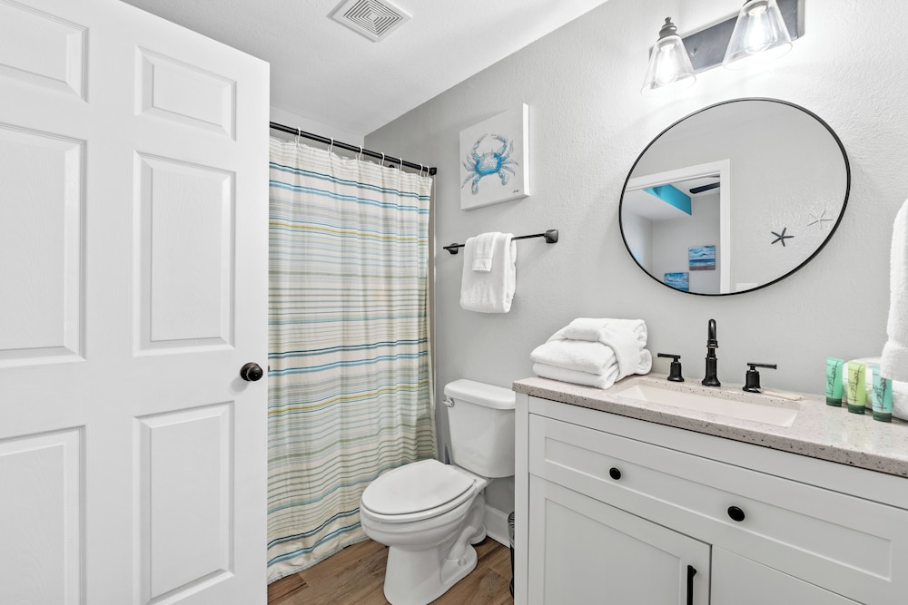 Tidewater by Book That Condo