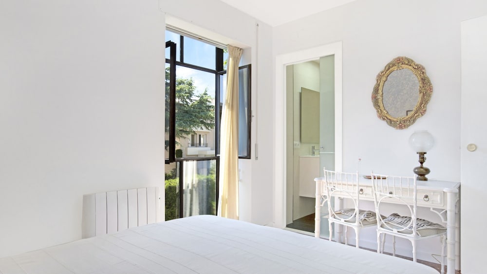 Pineda in Llafranc With 4 Bedrooms and 2 Bathrooms