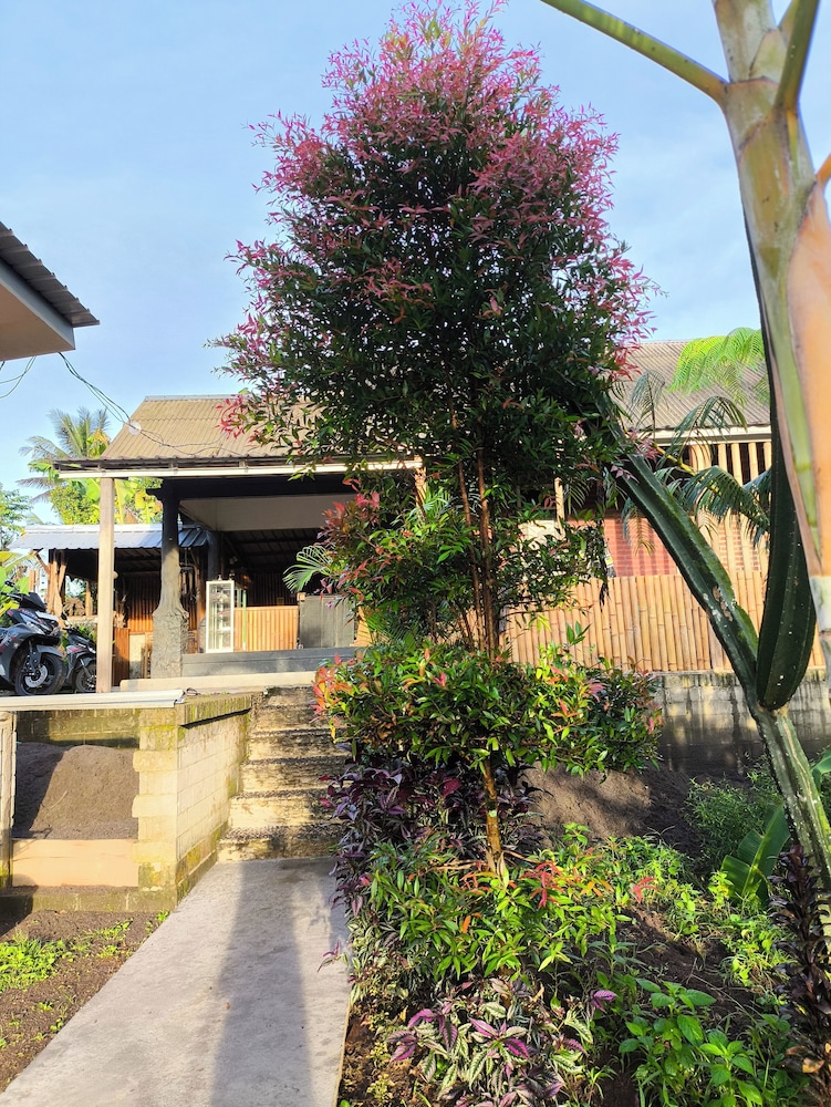 Tetebatu Valley Bungalows