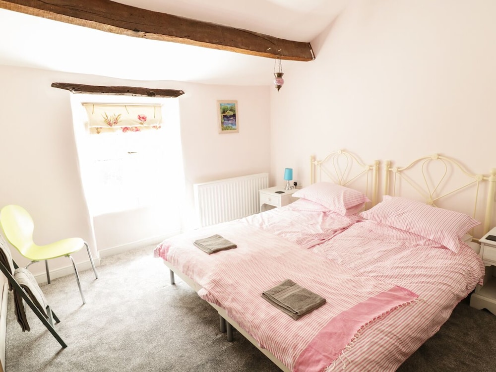 Orchard Cottage view 4