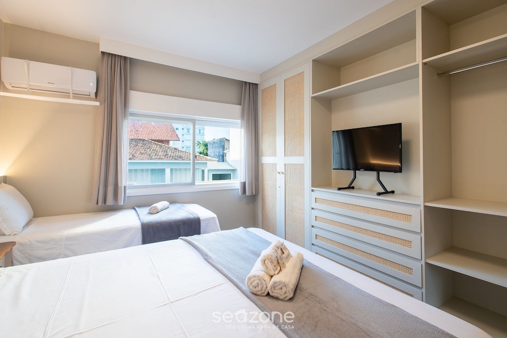3 Bedroom Apartment 110 m From the Beach Emd0012