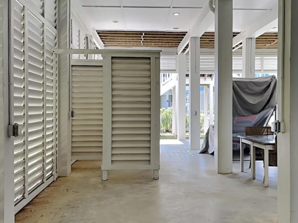 Seabreezy Lane by Ryson Vacation Rentals