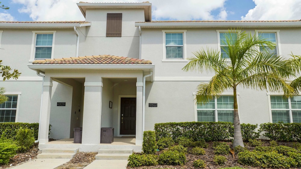 Storey Lake Home Mickey Minions Beds Sleeps 12