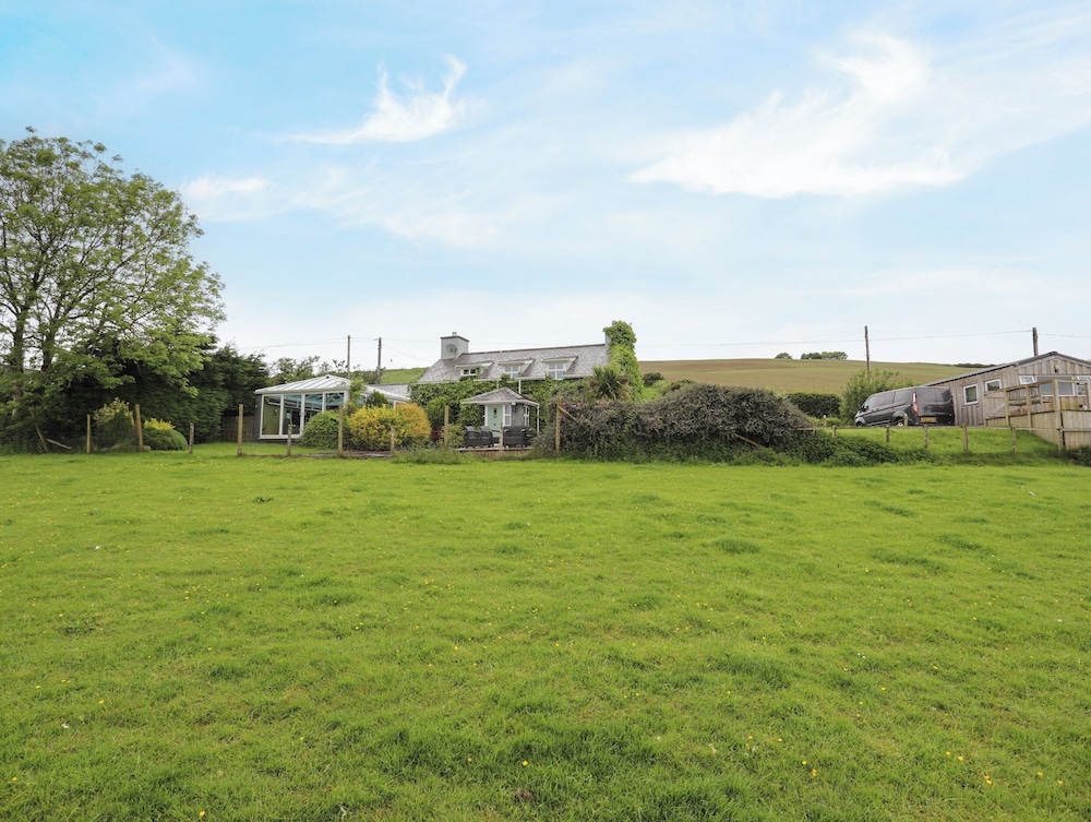 Ty Newydd