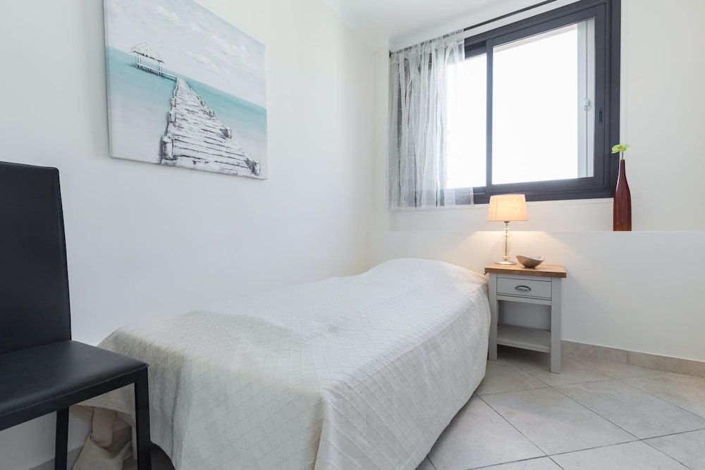 Modern 3 Bedroom 3 Bathroom Apartment for Rent Near Cannes Old Town Walking Distance to Palais - 2000