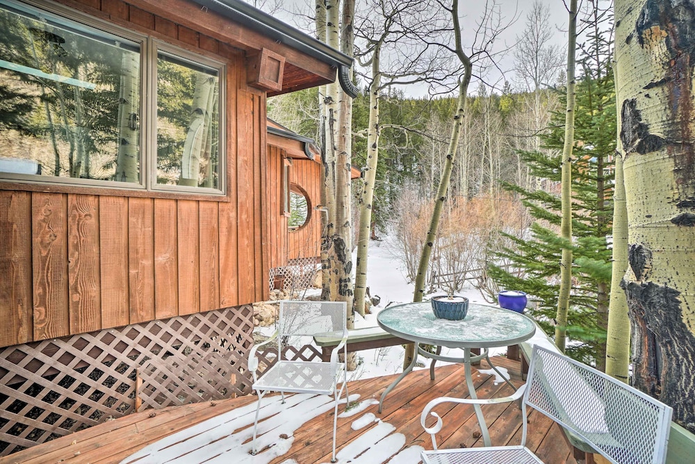 Cabin on Clear Creek: A Hobbits Retreat! view 3