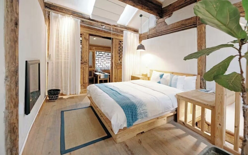 Jia Kedi Ancient House Cultural Homestay