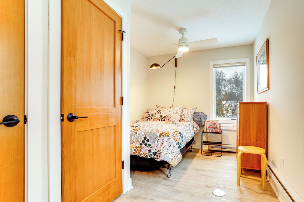 < 1/2 Mi to Downtown: Quiet Northfield Apartment