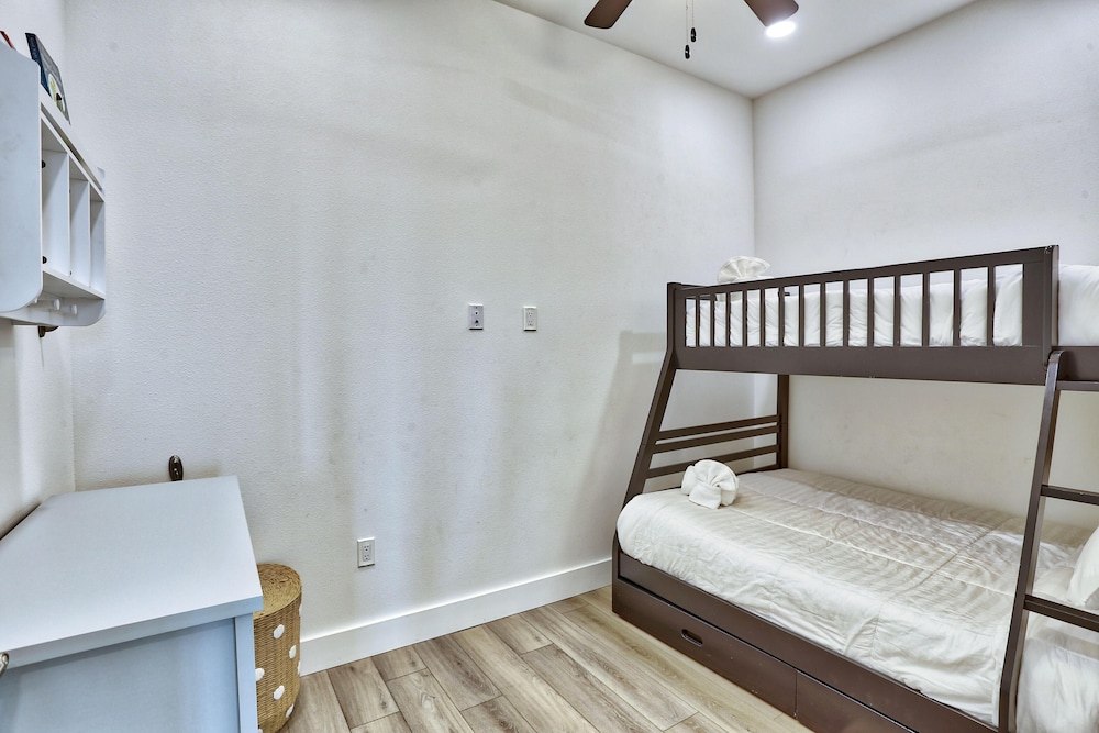 The Harbor Condo 308 - Premier