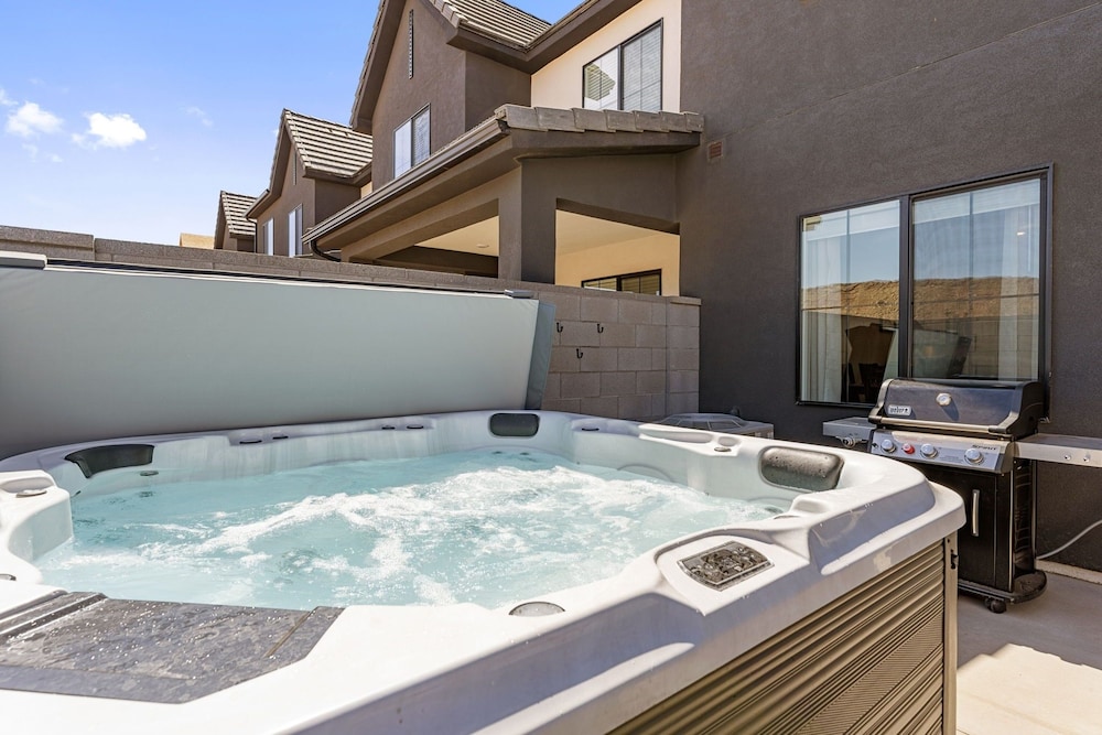 Ripples And Rocks Adventure House 4 Bedroom Townhouse