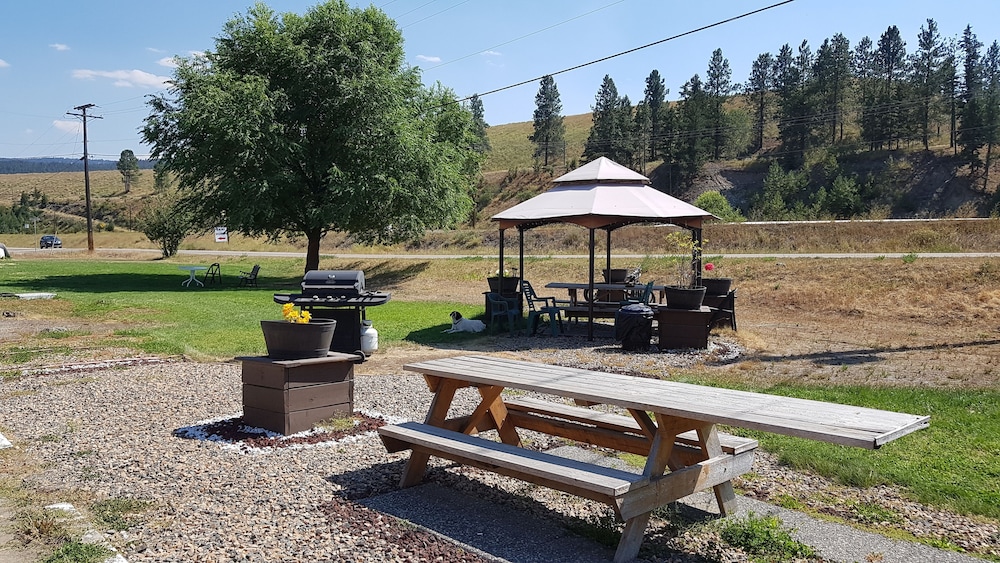 Countryside Inn