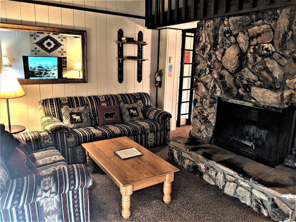 Snow Summit Townhouse Rentals & Sales