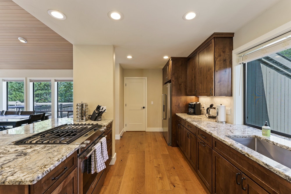 20 Aspen Lane 5 Bedroom Home
