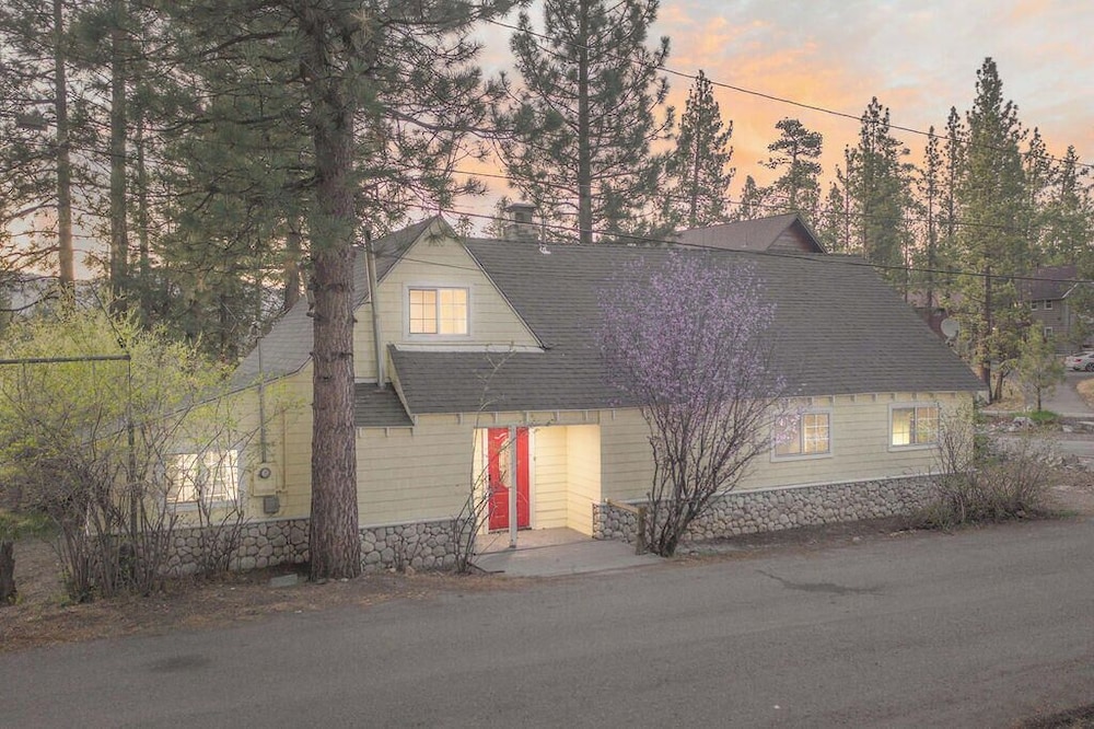 Jaybird Lodge view 4