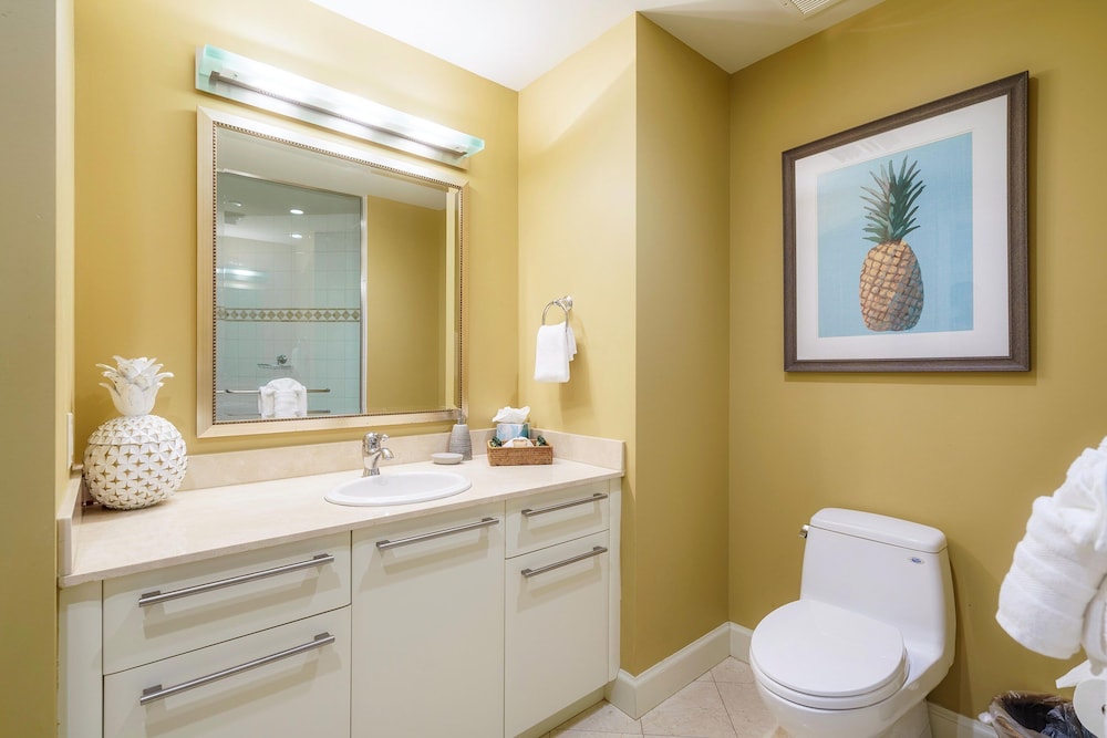 Luxurious Ho'olei 12-2, Lush View, Close to Pool, Sleeps 8 in Beds, Central AC!