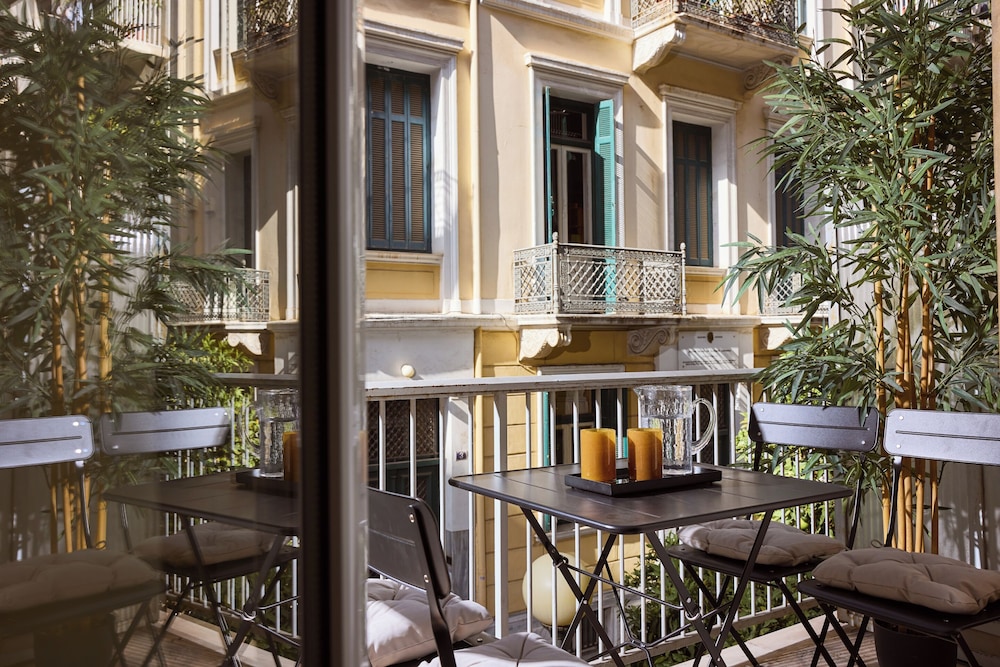 Olea Residence, Syntagma by Aura Homes