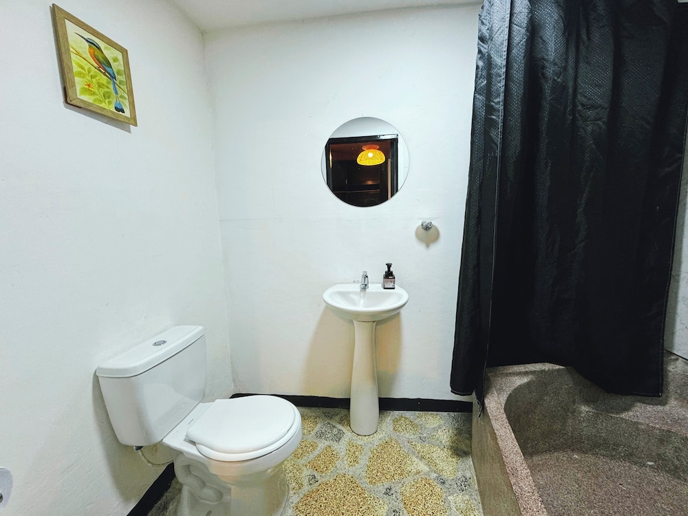 LA CHIVA HOSTEL