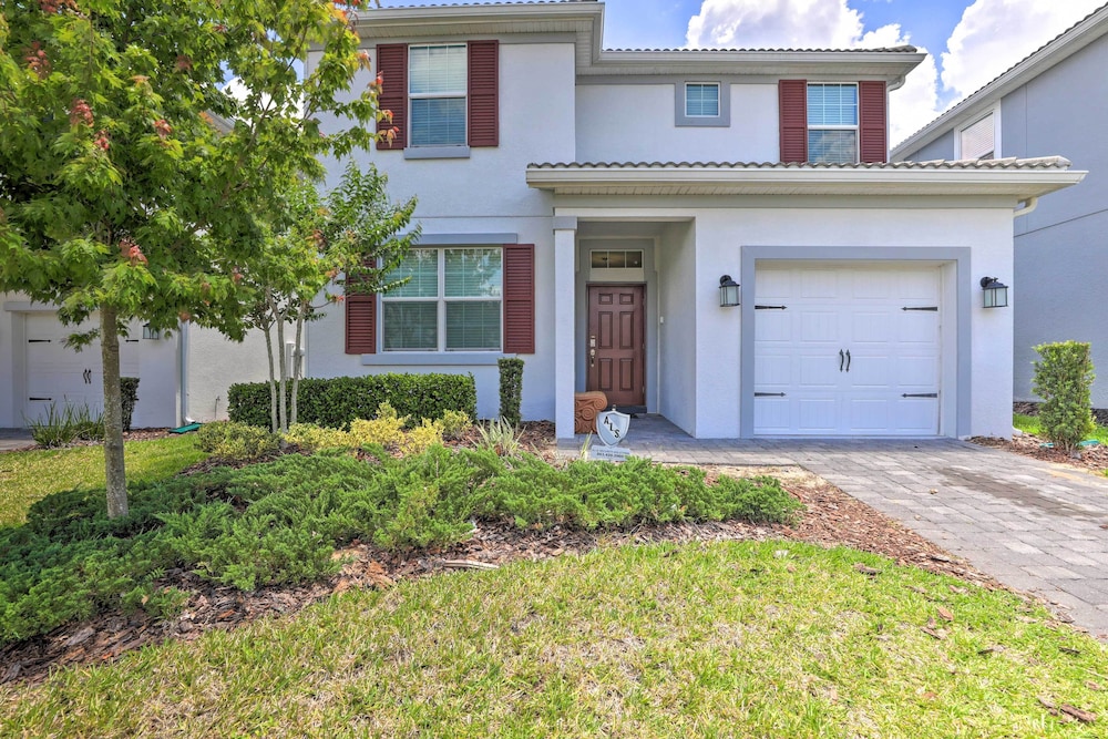 Family Getaway With Pool ~ 9 Mi to Disney World! view 3