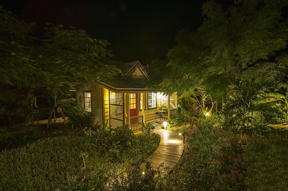 Villa Allamanda - Property Image 1