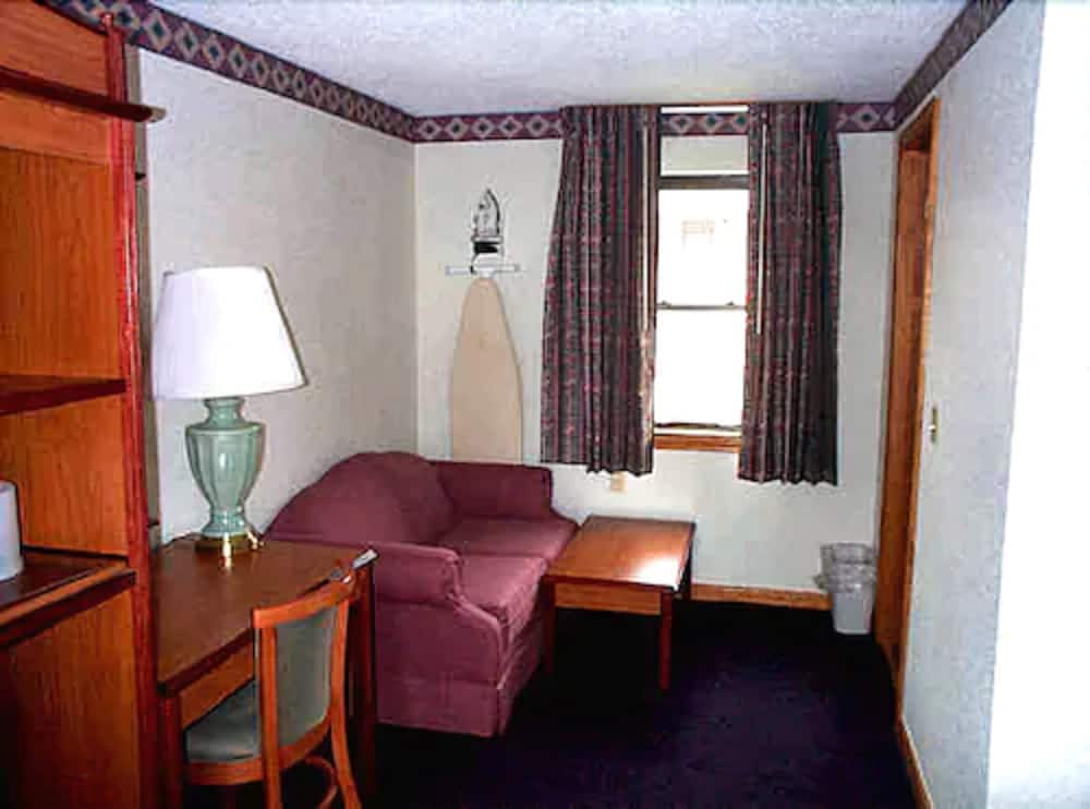 Wesley Inn & Suites