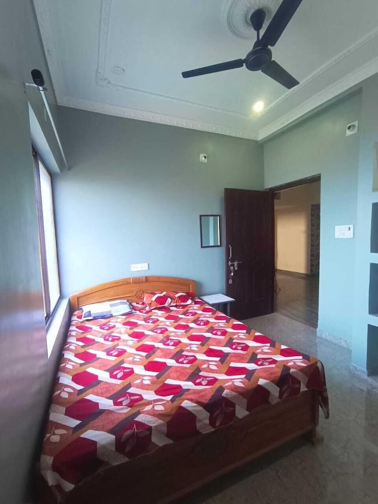 Om Guest House