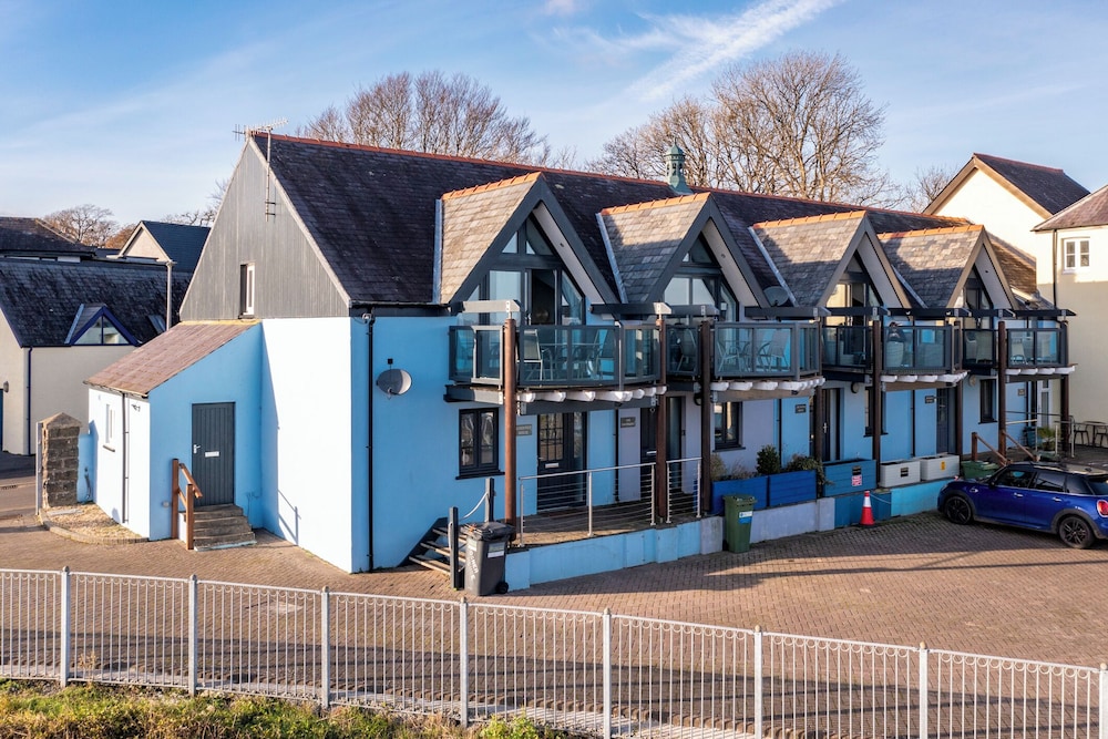 The Chandlery - Panoramic Sea Views With Parking