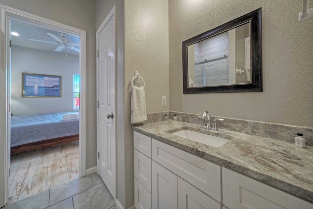 2 Homes, Sleeps 16, Shared Pool+boat Dock Laguna Village Serenity by Avantstay