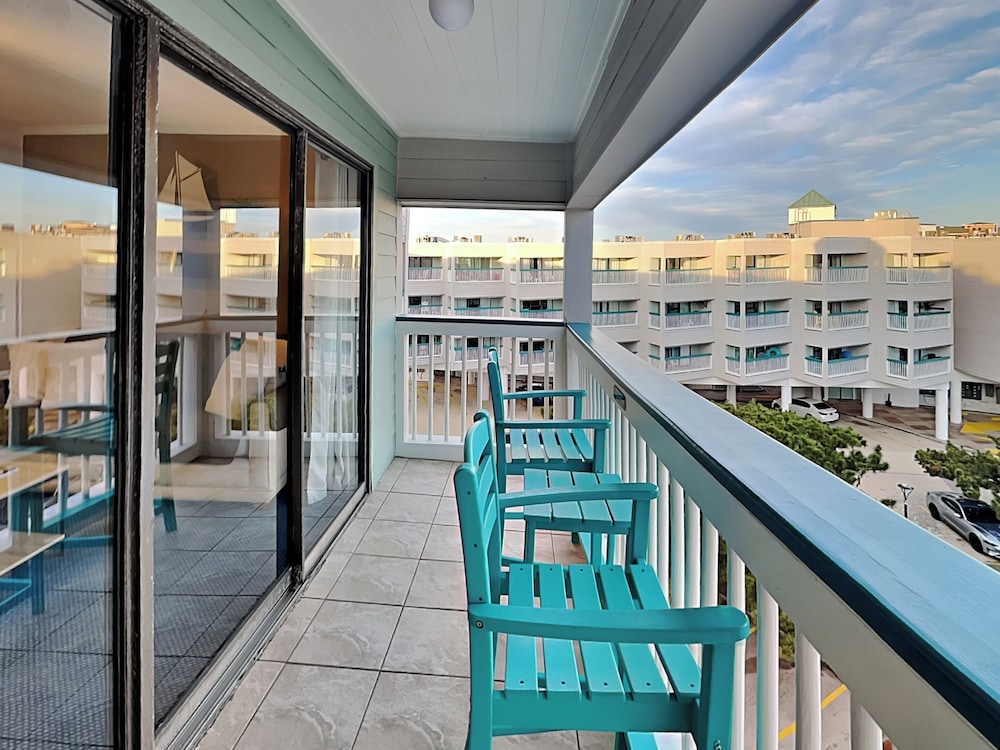 Casa Del Mar 350-front Facing