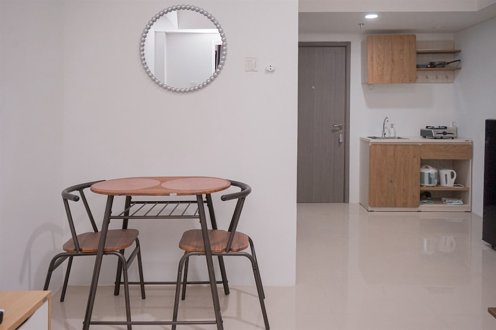 Elegant And Homey 1Br Apartment Tamansari Bintaro Mansion