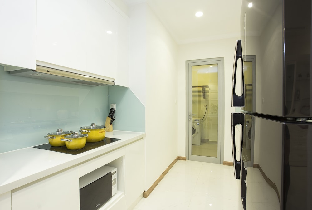Annie Apartment - Rivergate Resident