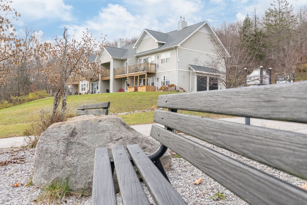 GetAways At Haliburton Heights