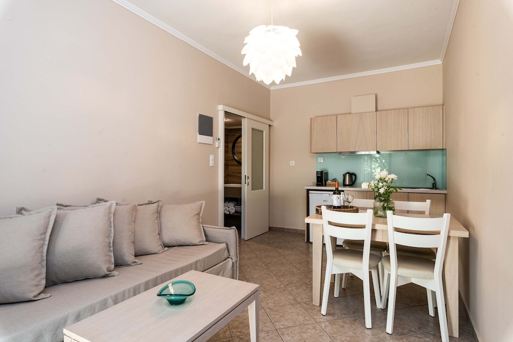 Mear Family Escape - Summer Cretan Getaway