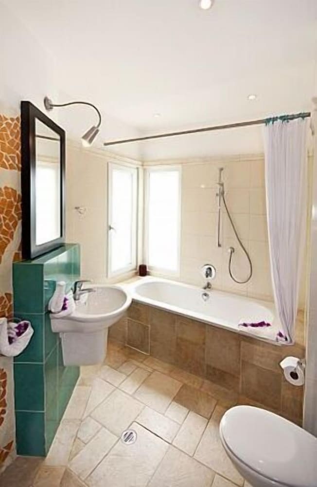 Instyle Residences at Seahorse Ranch Villa 118
