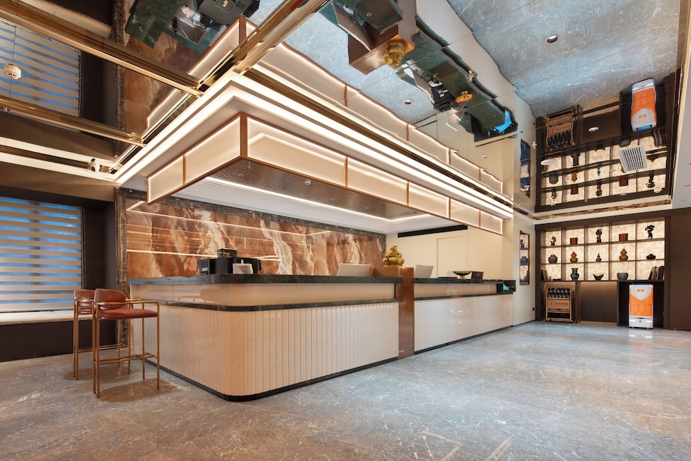 One Gem Hotel