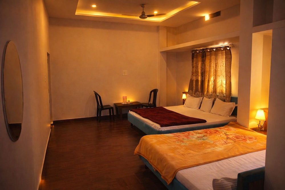Hotel Shree Lok