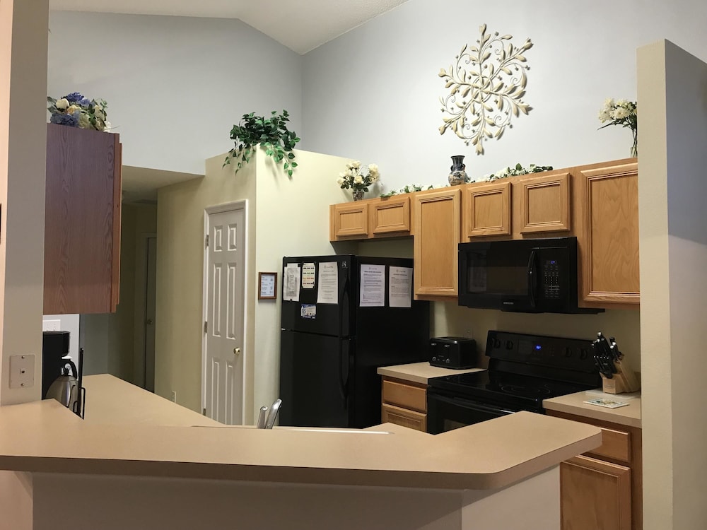 4BR 3BA Home in Emerald Island Resort by CV-8540