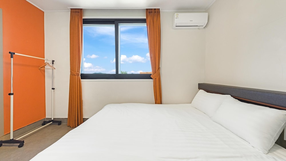 Incheon Vacations - Ganghwado Mare Seawater Poolvilla - Property Image 35