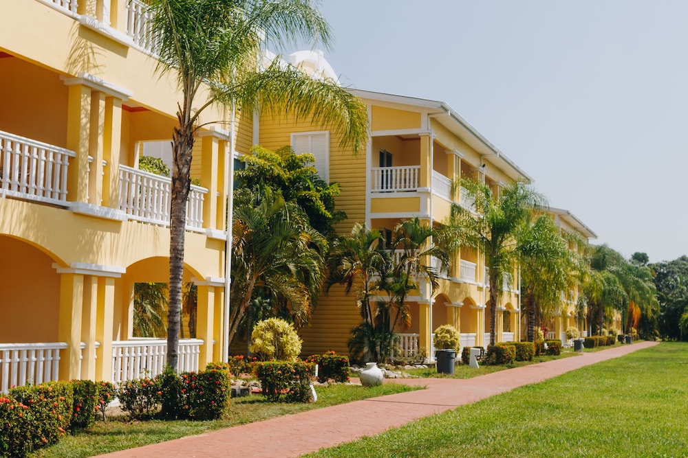 Telamar Resort
