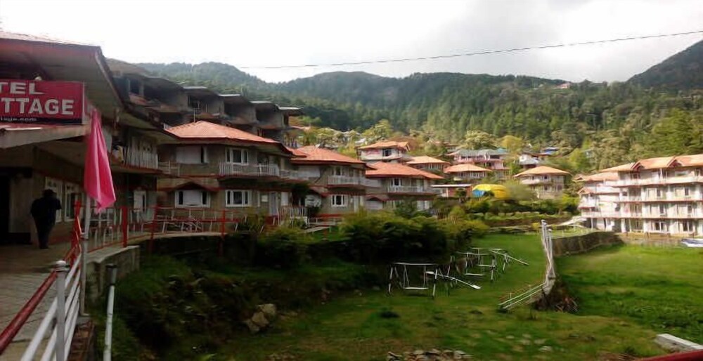 Hotel Dev Cottage