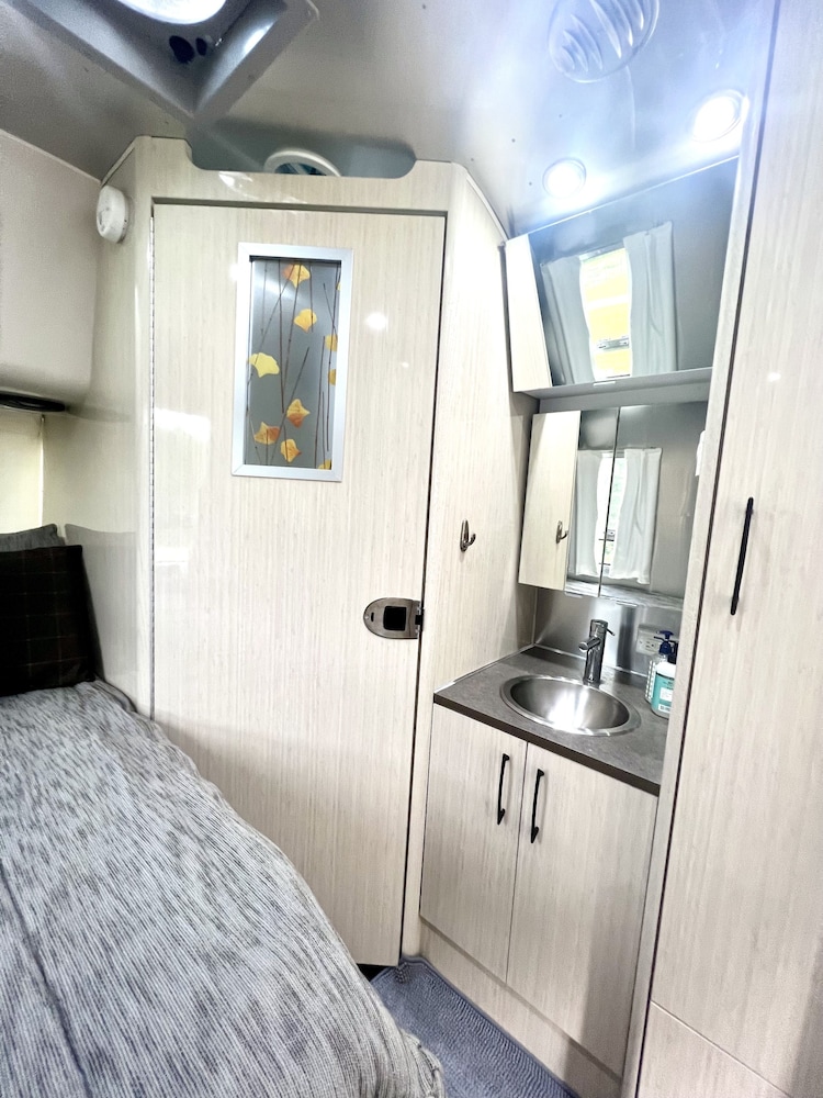 Glamping In The Mountains 1 Bedroom Home by RedAwning view 2