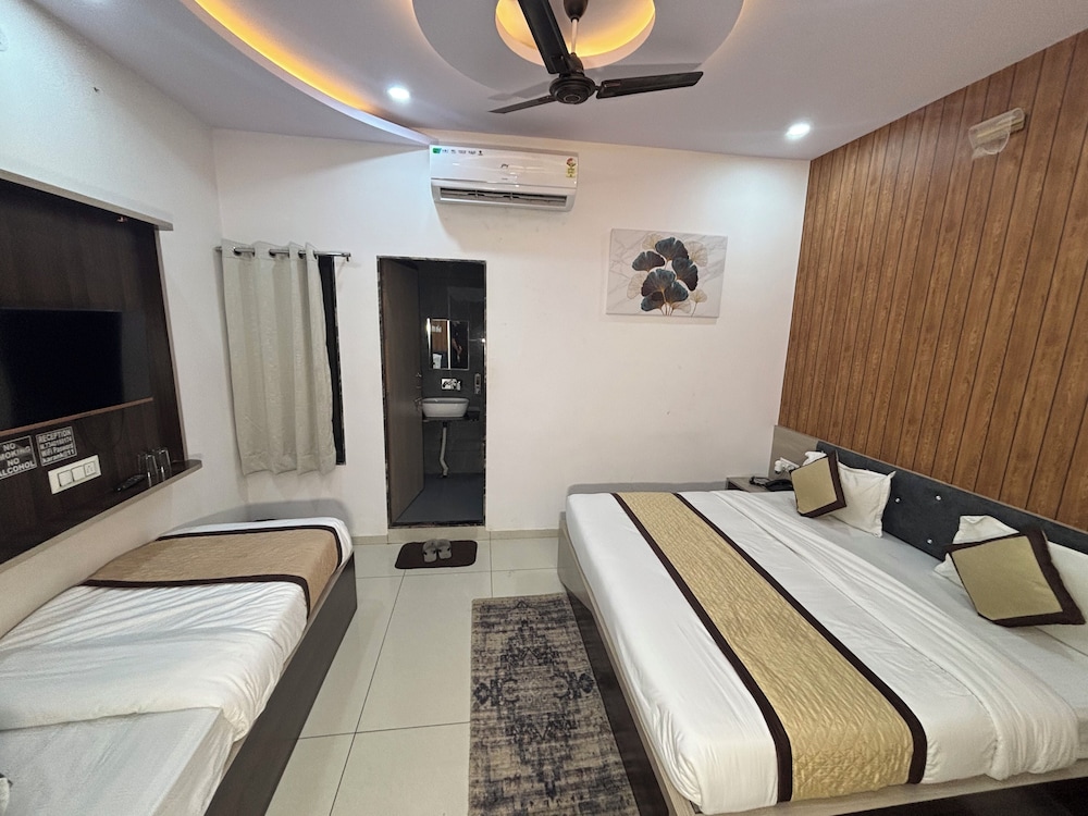 Hotel Hanuman Palace