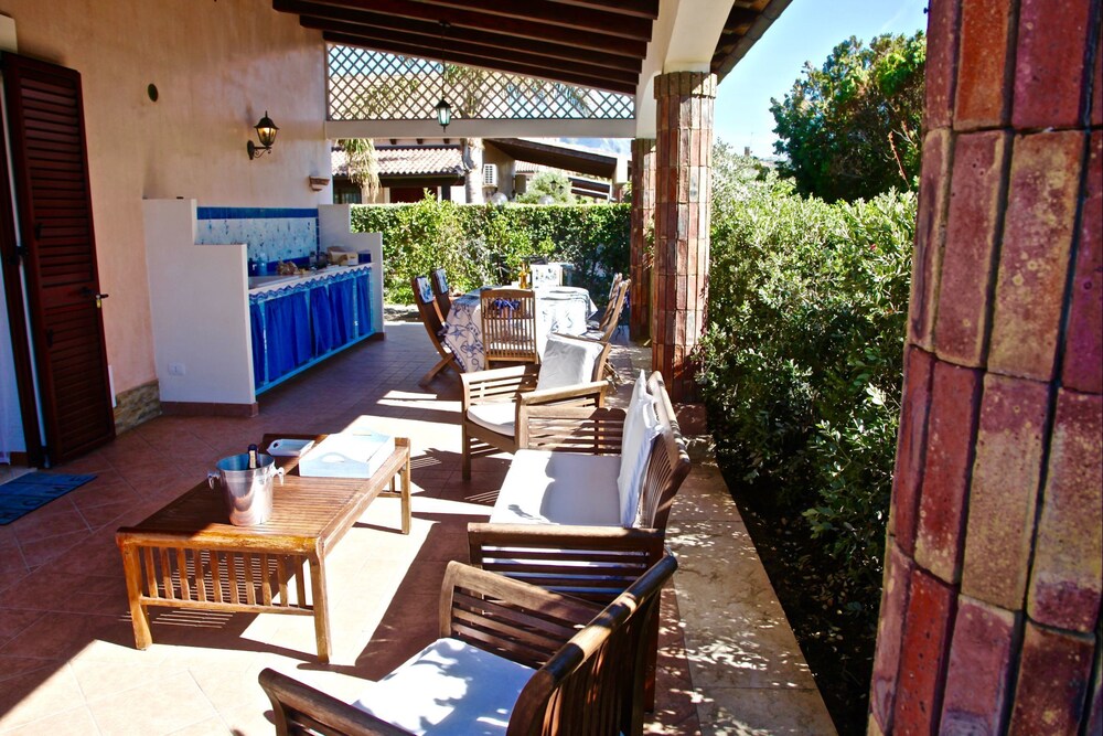 Rentopolis - Villa Amare