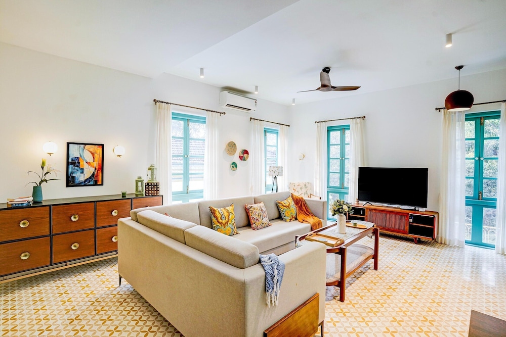 Villa in Siolim Near Morjim Beach
